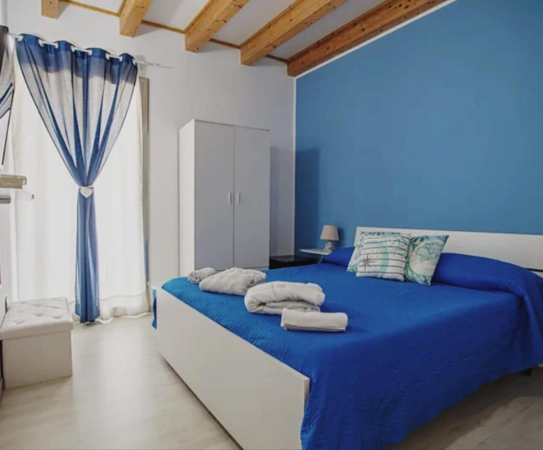 Gieffehouse Hotel Terrasini Buitenkant foto